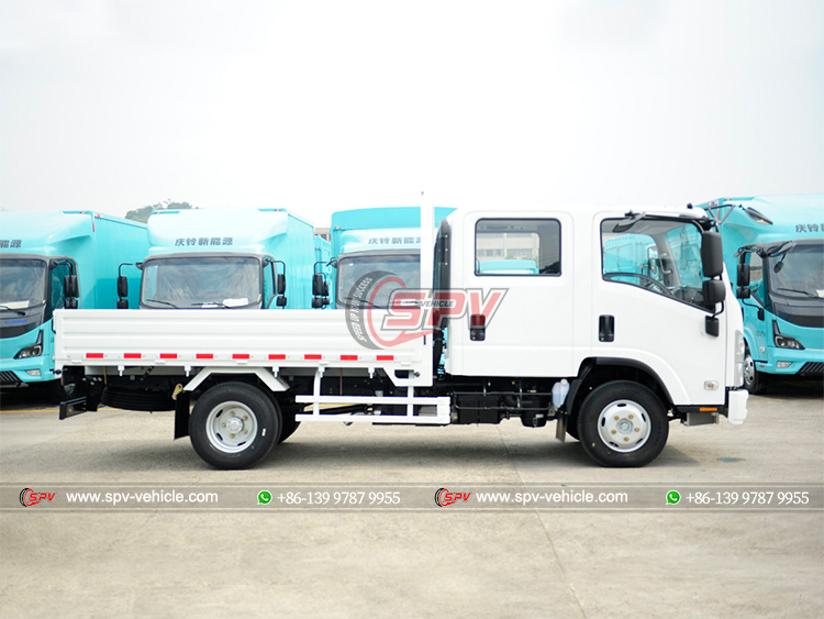 ISUZU Light Double Row Logistic Cargo Truck - Right Side